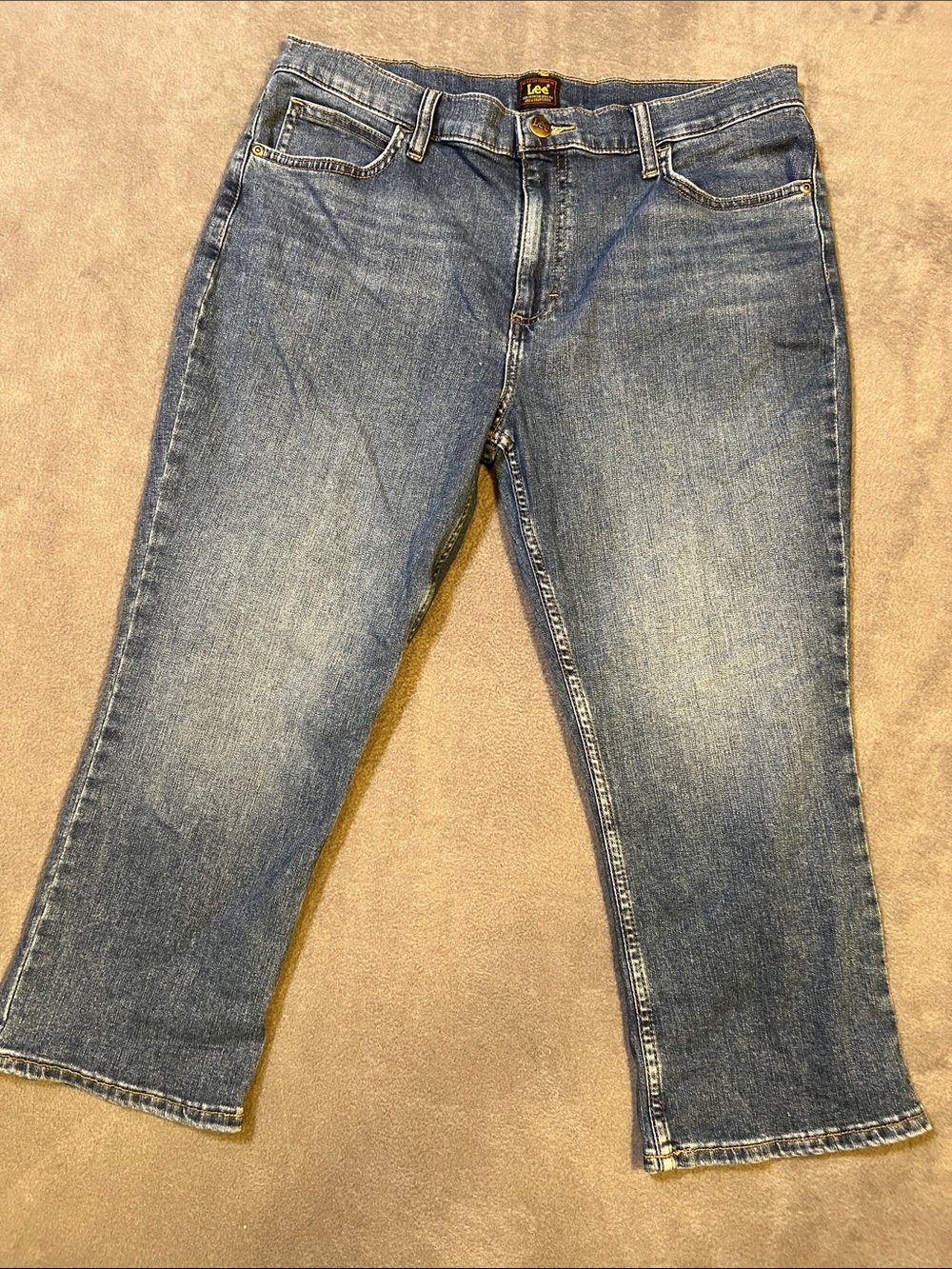 Lee Women's Light Blue Cropped Straight-Leg Jeans
